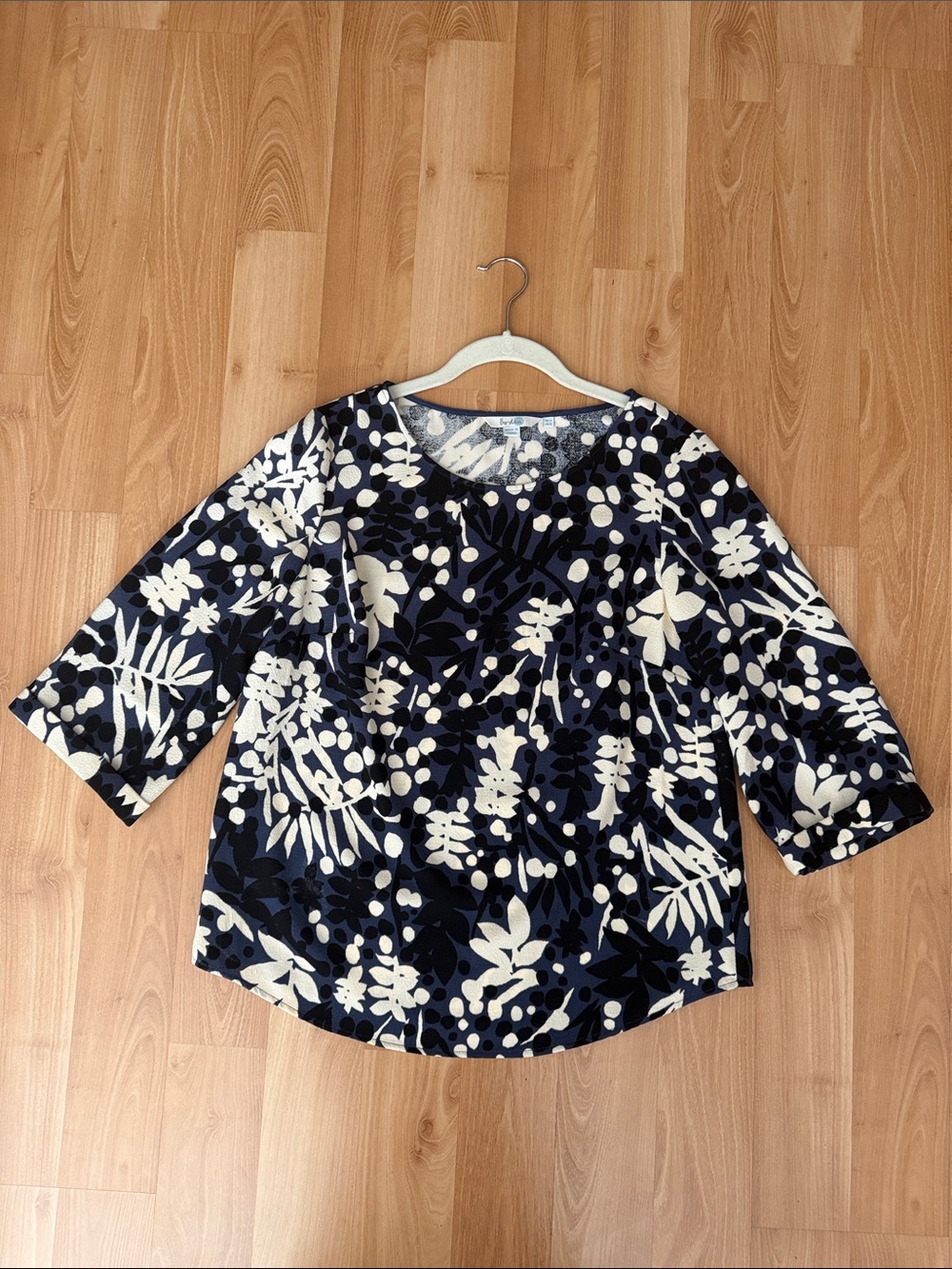 Boden Navy and White Botanical Print Knit Tunic